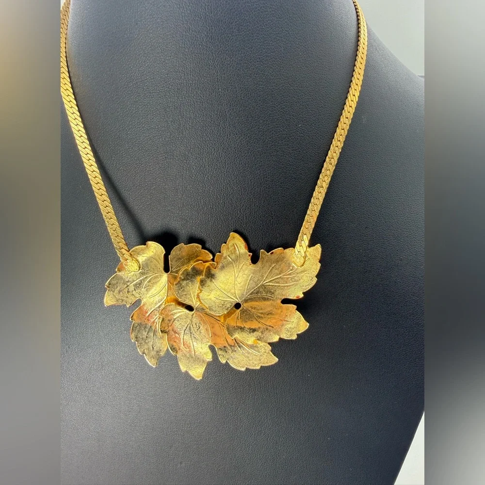 80s Gold Tone Tortoiseshell Fall Brown Leaf Statement Necklace Herringbone Style - Picture 2 of 6